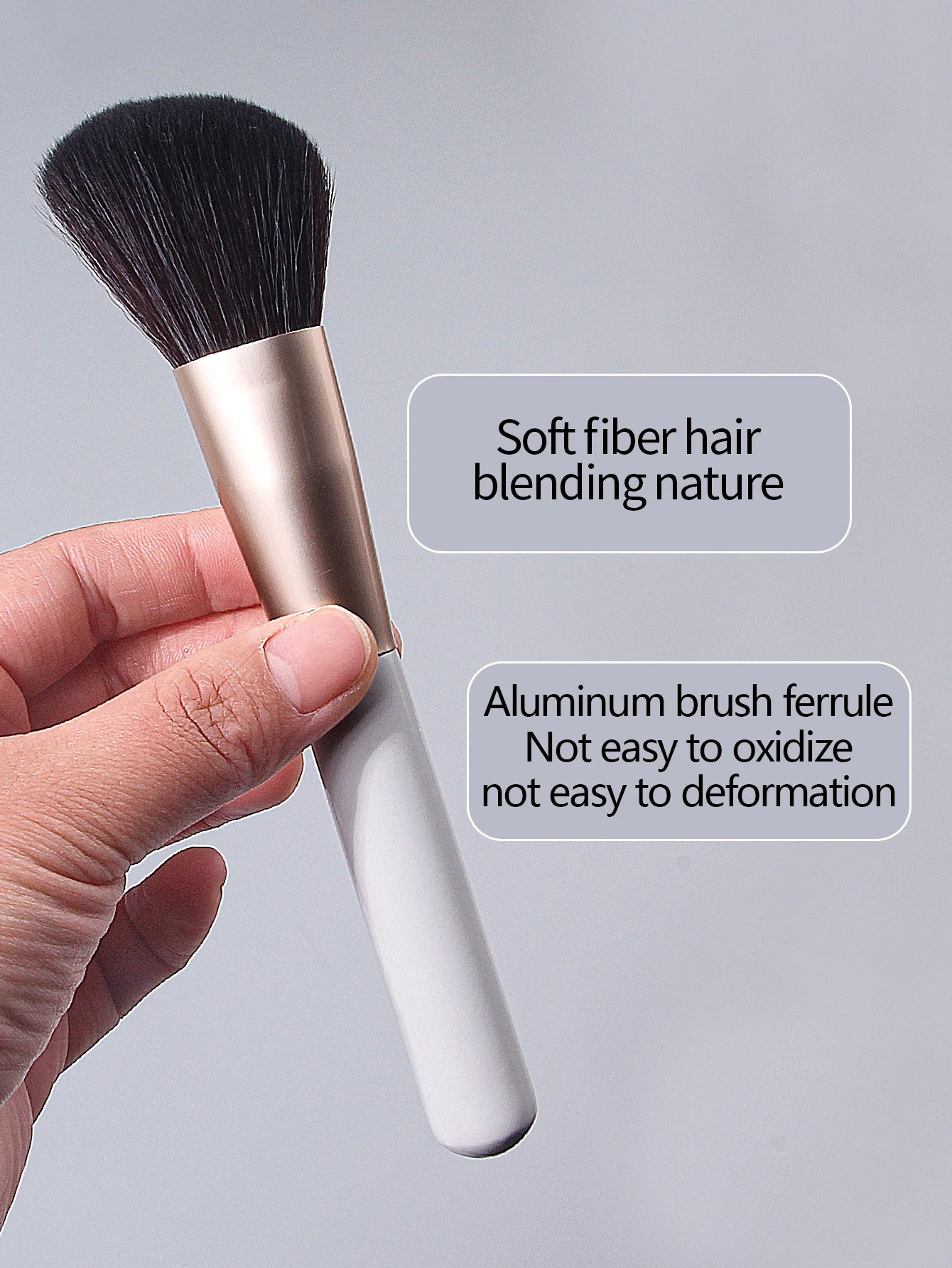 1 piece of high-quality, soft, angled makeup brush, blush, powder and contouring multi-functional facial beauty tool